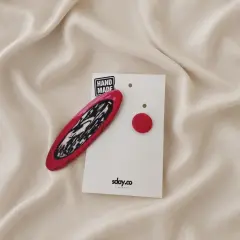 Asimetrik Polimer Kil Küpe – Kırmızı Siyah Beyaz Tasarım